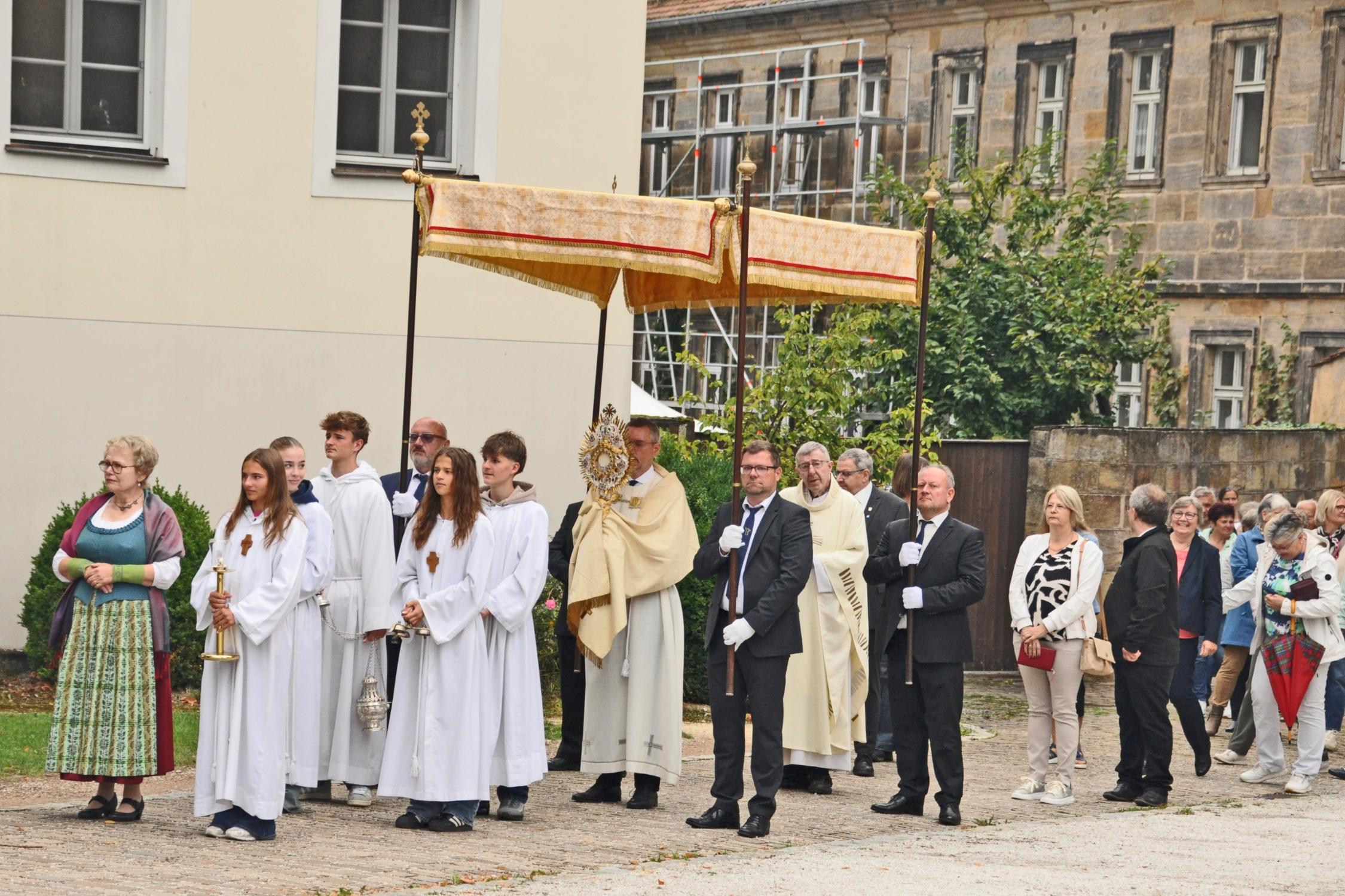 die Himmelträger Dieter Merkel, Dieter Müller, Holger Dauses und Vorstand Thomas Herold