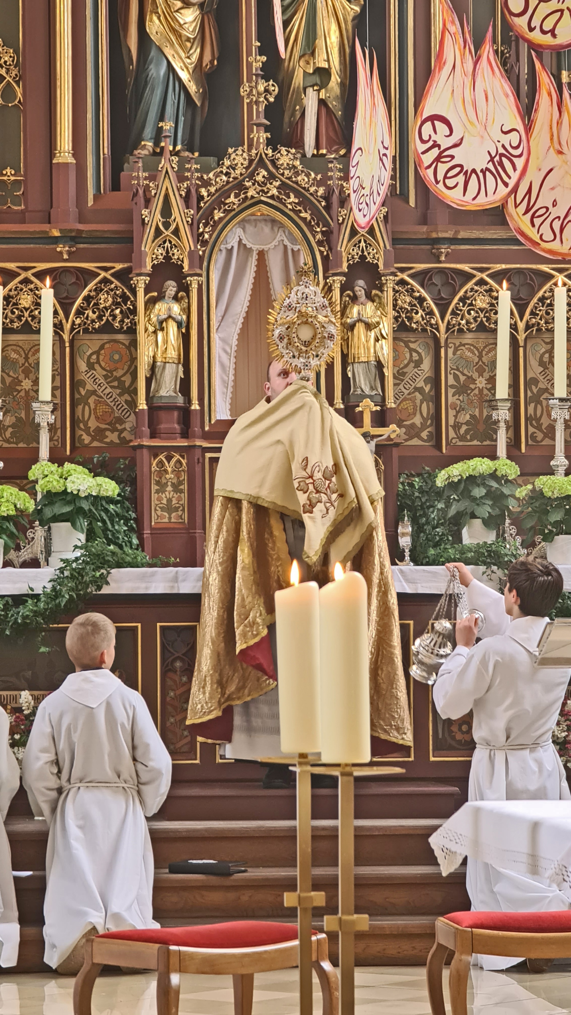 Schlusssegen in der Pfarrkirche