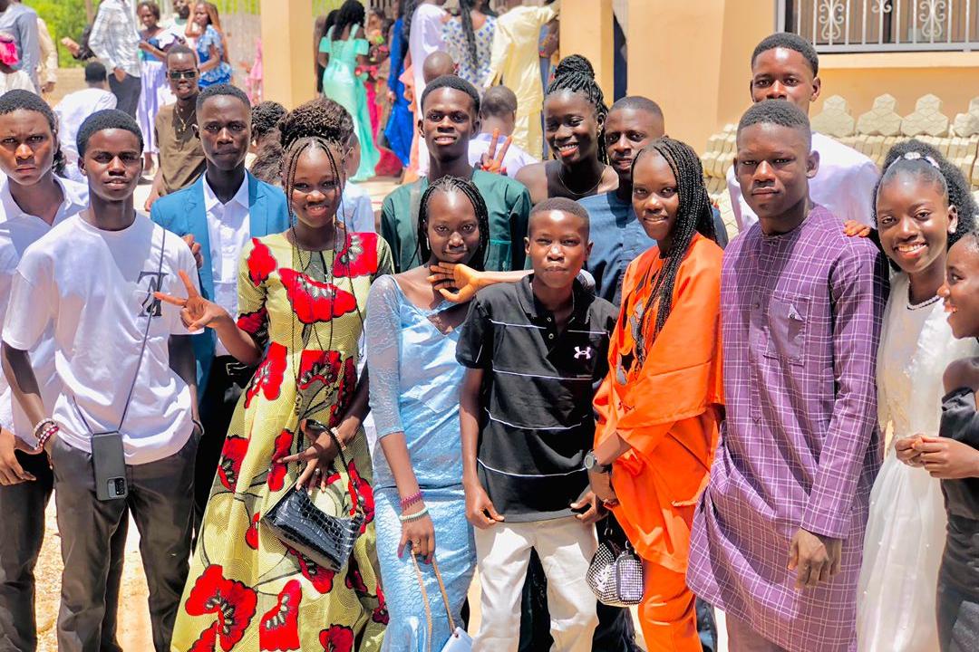 Ministrant*innen aus dem Bistum Thiès.