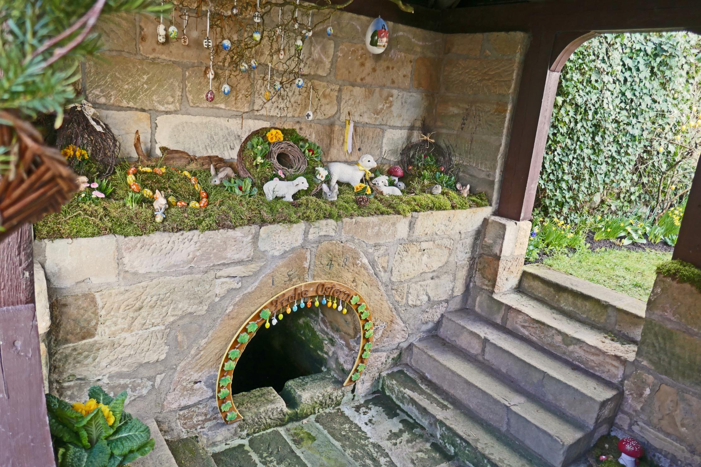 Innenraum des Brunnenhauses